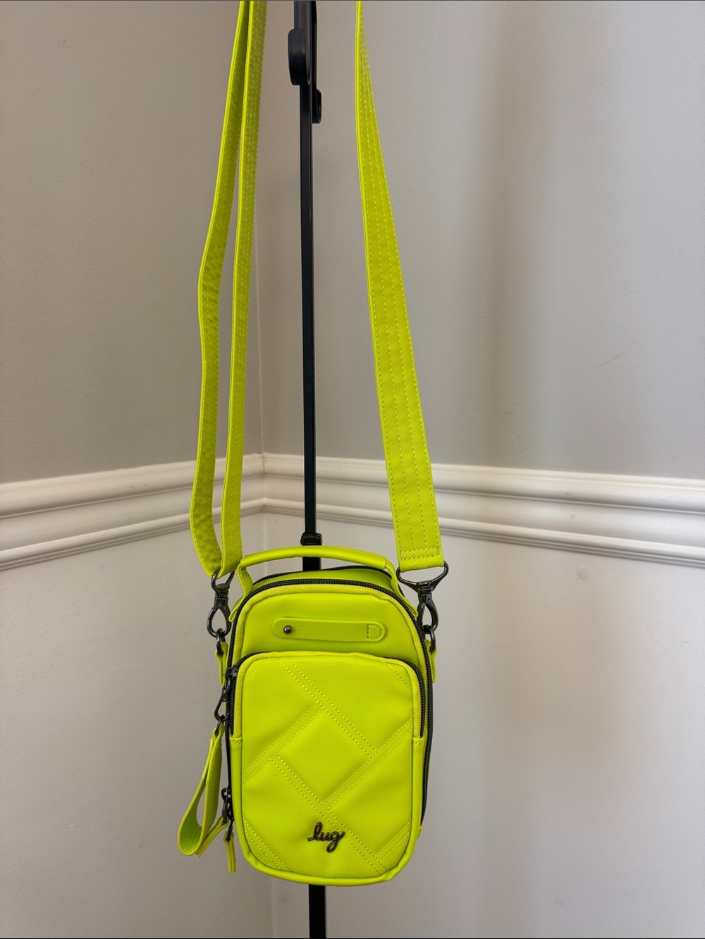 lug lemon Lime Skeeter mini bridge satin luxe VL Crossbody/belt bag